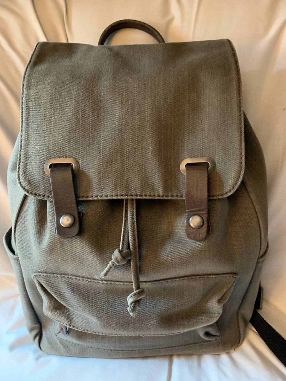 Everlane khaki green canvas backpack with leather trim